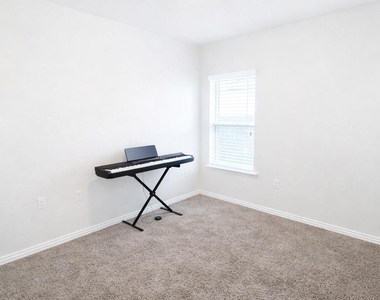 10012 Epic Knoll Dr - Photo Thumbnail 19