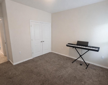 10012 Epic Knoll Dr - Photo Thumbnail 18