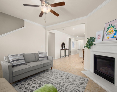 10012 Epic Knoll Dr - Photo Thumbnail 6