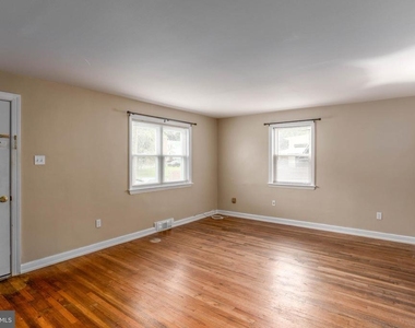 8 Marvilo Avenue - Photo Thumbnail 2