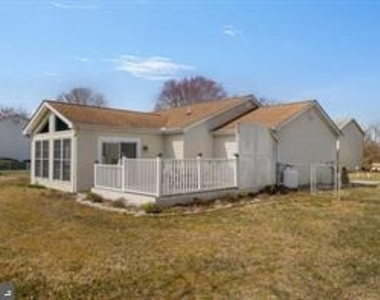 1 Iris Place - Photo Thumbnail 13