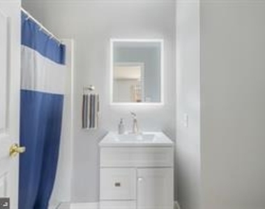 1 Iris Place - Photo Thumbnail 10