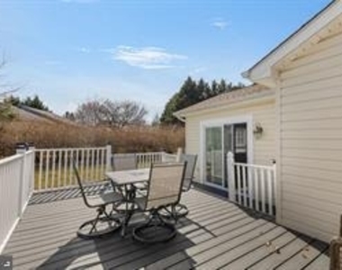 1 Iris Place - Photo Thumbnail 15