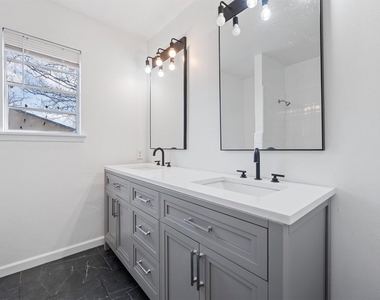 1106 Hackberry Dr - Photo Thumbnail 17
