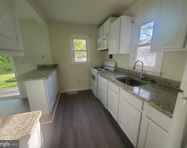 73 Upland Avenue - Photo Thumbnail 15