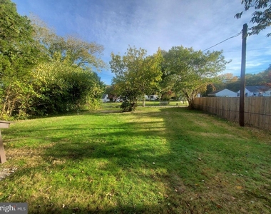 73 Upland Avenue - Photo Thumbnail 29