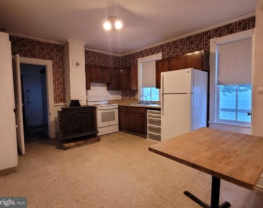 222 N Bradford Street - Photo Thumbnail 8