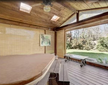 2700 Kerrybrook Ln - Photo Thumbnail 21