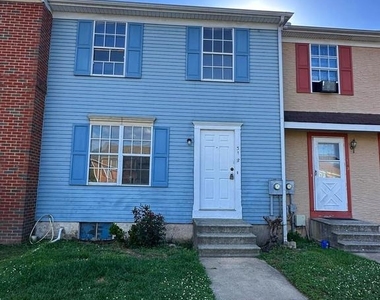 318 Stonebrook Place - Photo Thumbnail 1