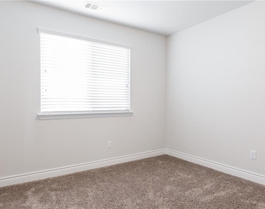 2104 Pindos Pony Way - Photo Thumbnail 20