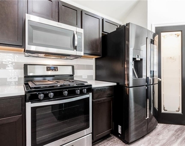 2104 Pindos Pony Way - Photo Thumbnail 11