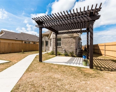 2104 Pindos Pony Way - Photo Thumbnail 26