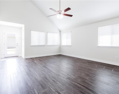2104 Pindos Pony Way - Photo Thumbnail 6