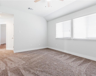 2104 Pindos Pony Way - Photo Thumbnail 19