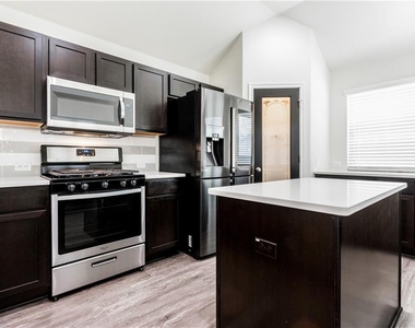 2104 Pindos Pony Way - Photo Thumbnail 12