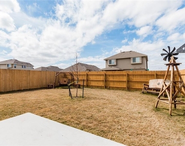 2104 Pindos Pony Way - Photo Thumbnail 28