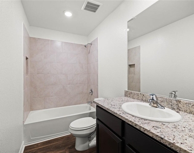 101 Fairfax Ln - Photo Thumbnail 21