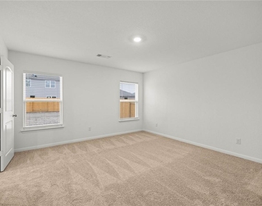 101 Fairfax Ln - Photo Thumbnail 15