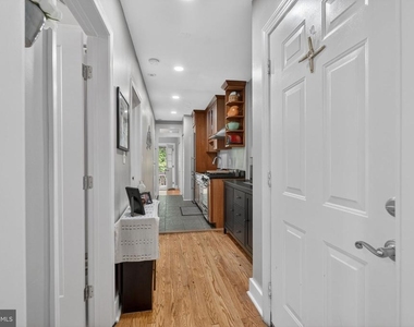 1836 Independence Avenue Se - Photo Thumbnail 9