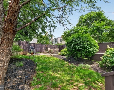 1836 Independence Avenue Se - Photo Thumbnail 23