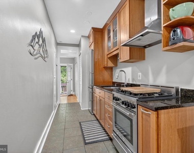1836 Independence Avenue Se - Photo Thumbnail 6