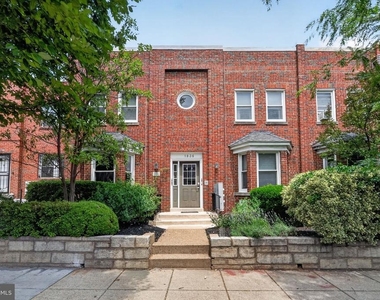 1836 Independence Avenue Se - Photo Thumbnail 1