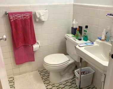 1711 Massachusetts Avenue Nw - Photo Thumbnail 17