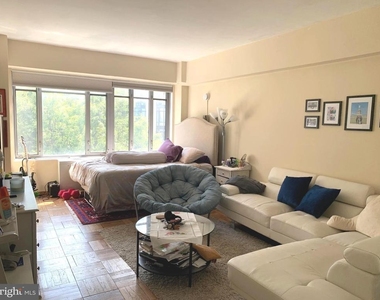 1711 Massachusetts Avenue Nw - Photo Thumbnail 1