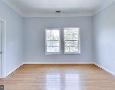 5713 Eads Street Ne - Photo Thumbnail 20