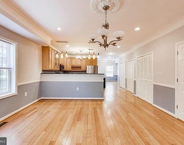 5713 Eads Street Ne - Photo Thumbnail 3