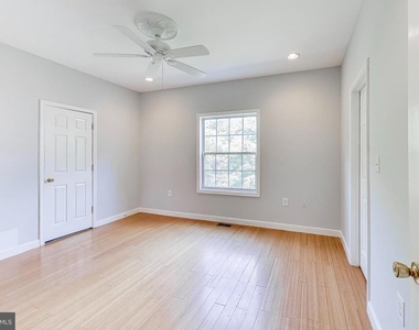5713 Eads Street Ne - Photo Thumbnail 15