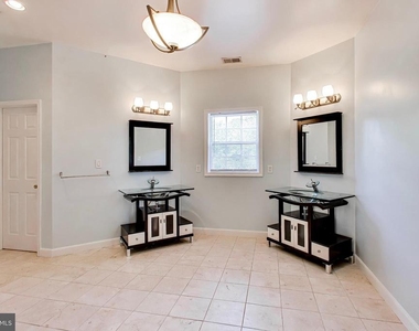 5713 Eads Street Ne - Photo Thumbnail 23