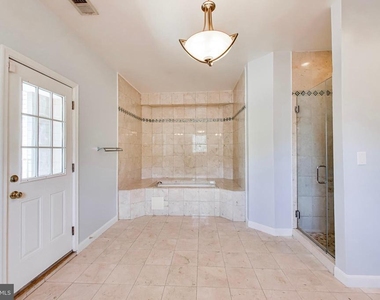 5713 Eads Street Ne - Photo Thumbnail 24