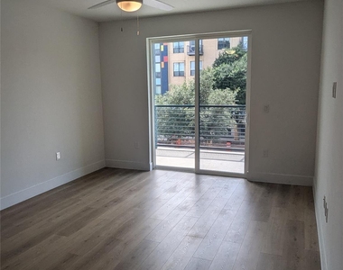 1701 Simond Ave - Photo Thumbnail 10