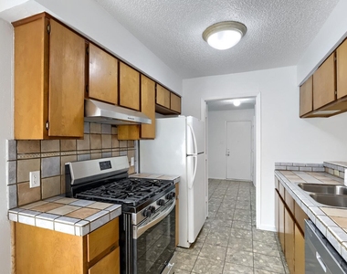 10710 Topperwein Dr - Photo Thumbnail 5
