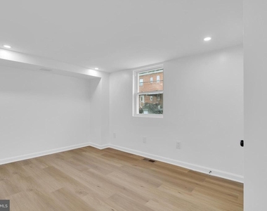 518 Oglethorpe Street Ne - Photo Thumbnail 8