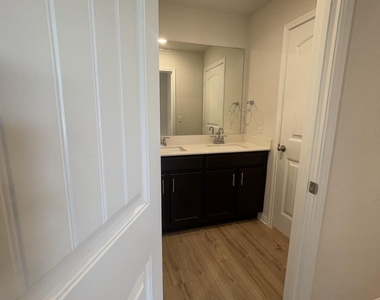 101 Loon Dr - Photo Thumbnail 13