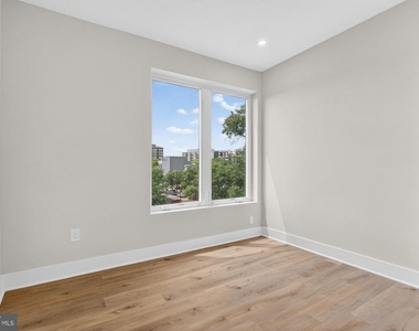 1915 Benning Road Ne - Photo Thumbnail 20