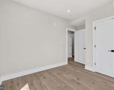 1915 Benning Road Ne - Photo Thumbnail 12