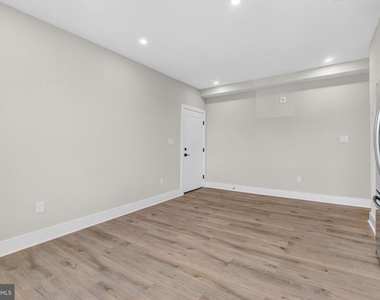 1915 Benning Road Ne - Photo Thumbnail 14