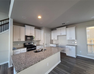 3201 College Park Dr - Photo Thumbnail 2
