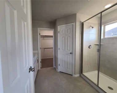 3201 College Park Dr - Photo Thumbnail 9
