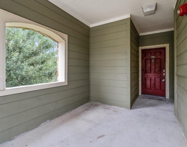 6810 Deatonhill Dr - Photo Thumbnail 22