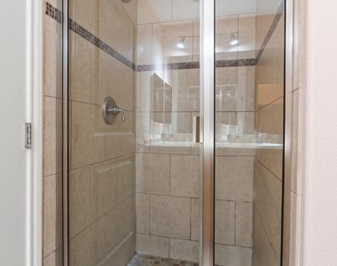 6810 Deatonhill Dr - Photo Thumbnail 10