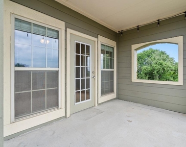 6810 Deatonhill Dr - Photo Thumbnail 16