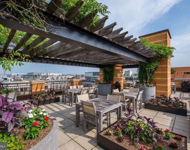 400 Massachusetts Avenue Nw - Photo Thumbnail 1