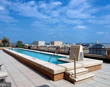 400 Massachusetts Avenue Nw - Photo Thumbnail 3