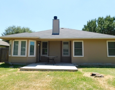 1104 Winecup Ct - Photo Thumbnail 15
