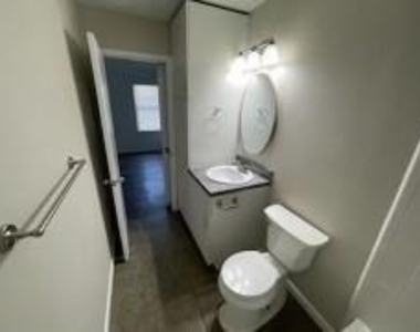 1104 Winecup Ct - Photo Thumbnail 8