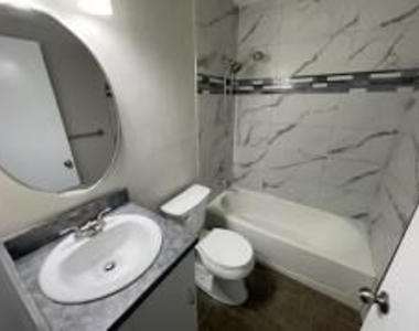 1104 Winecup Ct - Photo Thumbnail 3